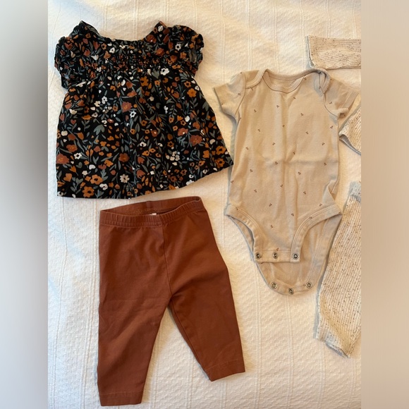 Carter’s 3M Bundle - Picture 3 of 9